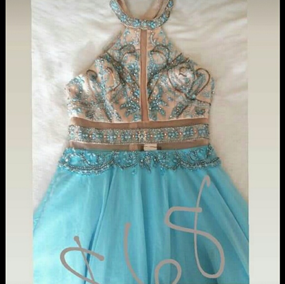 Prom dress!! - Picture 1 of 7